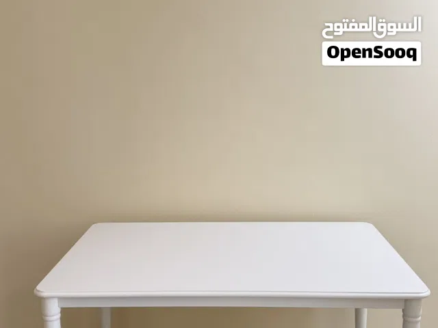 طاولة طعام ايكيا