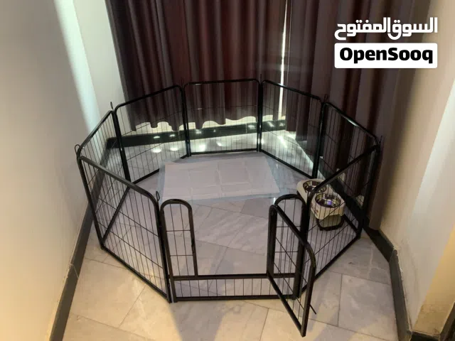 للبيع قفص كلاب حديد الحجم 104cm اللون اسود
