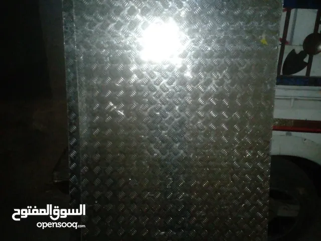 2 الواح امبزر الامينيوم عرض متر في طول مترين بي 70 دينار