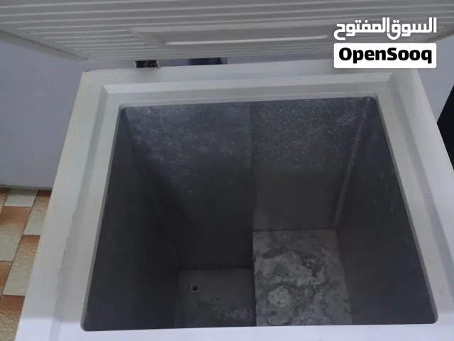 بيع فريزر بحالة ممتازة جداً. أناب،لمستخدم الأول للجهازاستخدام شخصي نظيف)،وسبب البيع شارع ثلاجة اكبر