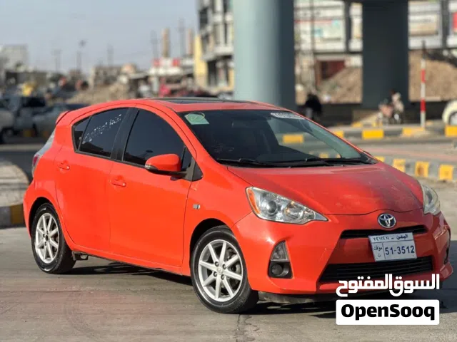 2012 تويوتا بريوس Prius C