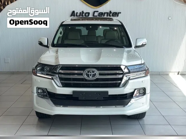 TOYOTA LAND CRUISER GXR GRAND TOURING V8 2019 WHITE