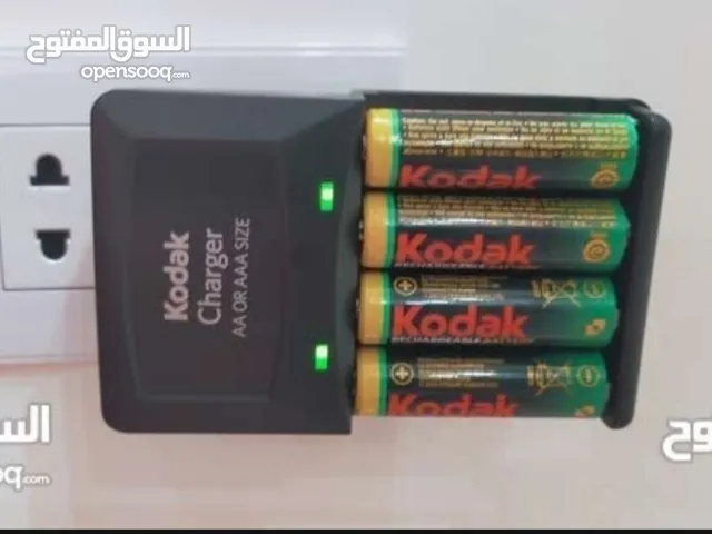 شاحن بطاريات + 4 بطاريات نوع كوداك Kodak اصلي للبيع بسعر مناسب