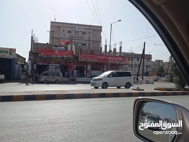 عماره لسته دور ع شارع صنعاء وشارع عشرين في الجوله موقع تجاري بامتياز