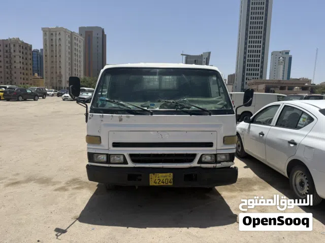 2004 Daihatsu Delta