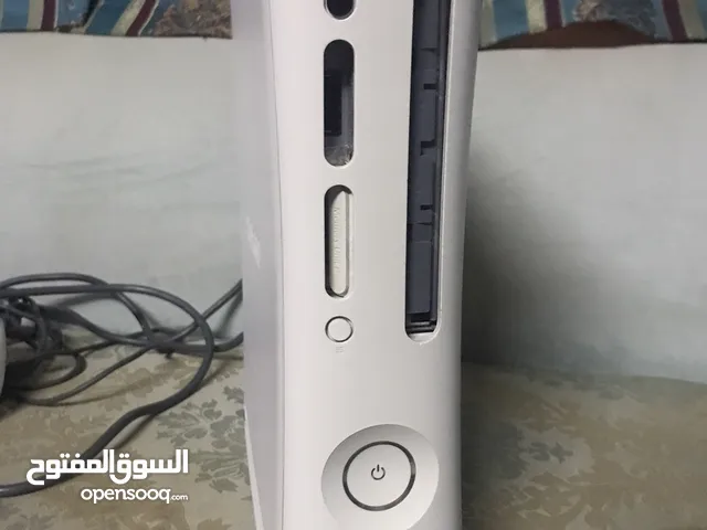 تبيع بلاستيشن اكس بوكس 360 نظيف