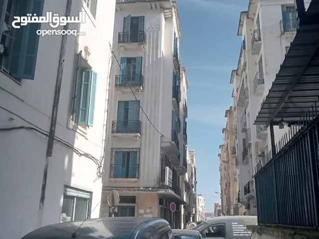 استديو مفروش جيدا في تونس العاصمة باليوم