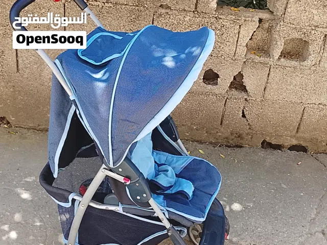 poussete في حالة جيدة