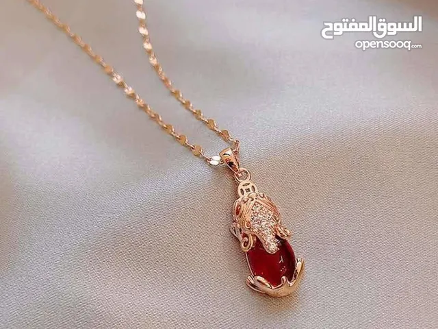قلادة كلاسيكية قلادة حجر أحمر