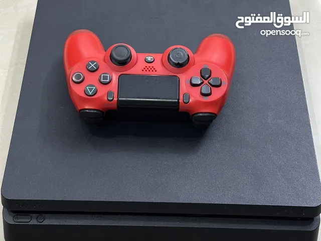 بلايستيشن 4 حاله ممتازه ونظيف جدا و قليل الاستخدام شغال وبأرخص سعر
