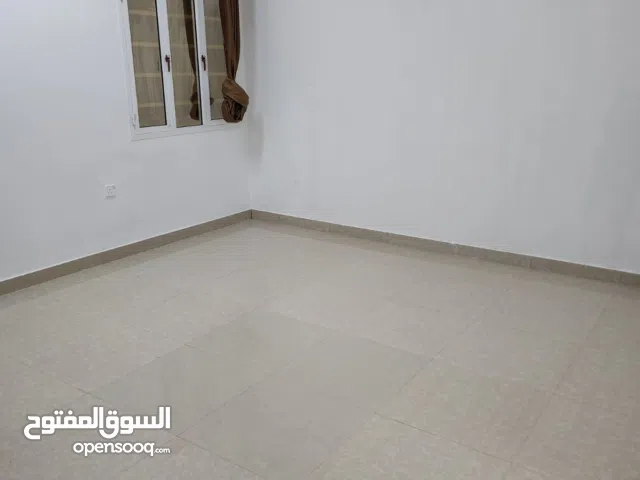 للإيجار الآن في عُمان – شقة راقية بموقع هادئ وقريب من جميع الخدمات وجاهزة للسكن مباشرة