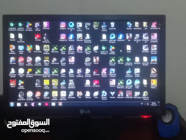 كمبيوتر نازل عليه جميع الالعاب