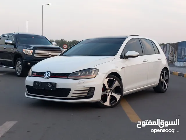 Volkswagen Golf GTI S in Sharjah