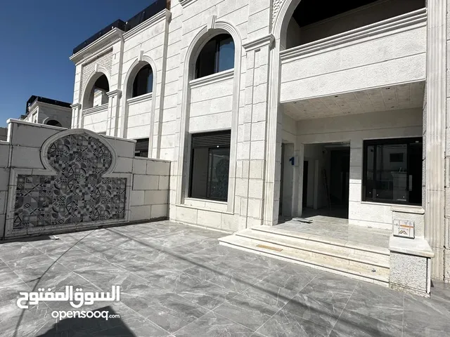 400 m2 More than 6 bedrooms Villa for Sale in Irbid Petra Street