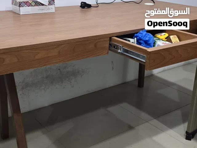 Negotiate study Table good condition