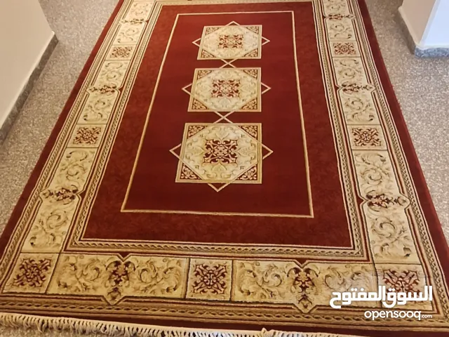 سجاد نوعية عالية الجودة 2×3 متر. عدد 2 160 دولار أمريكي الواحدة.