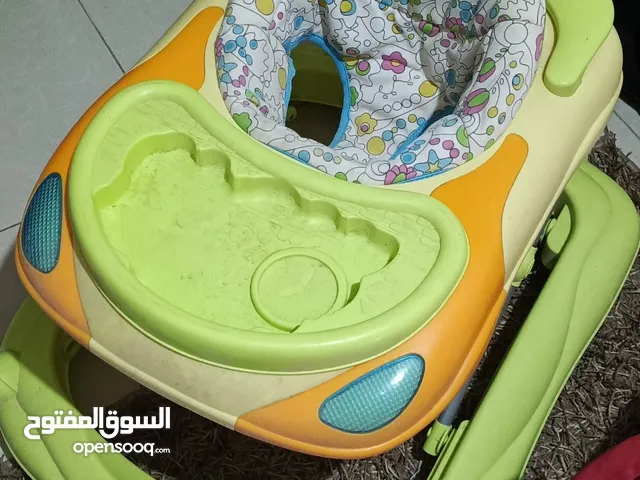 كريجه وكرسي اطفال طبي مستعمل 3اشهر فقط