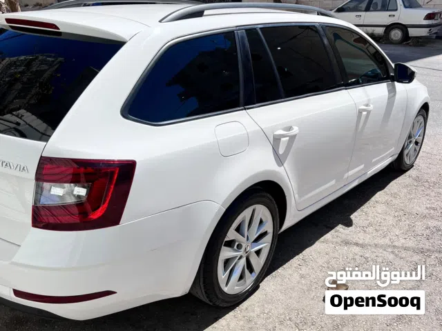2019 سكودا اوكتافيا Standard