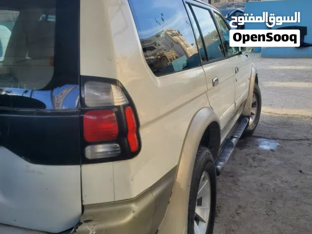 2006 ميتسوبيشي باجيرو iO
