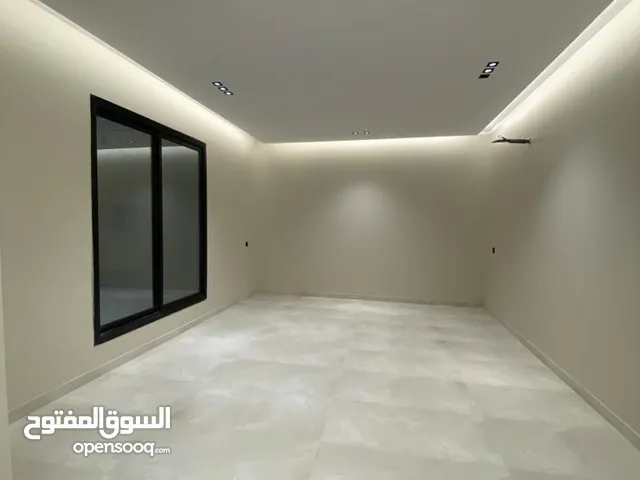 180 m2 3 Bedrooms Apartments for Rent in Dammam Al Hamra