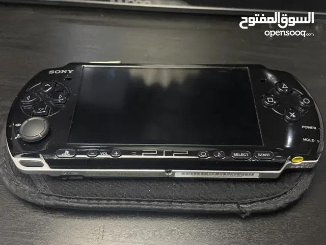 PSP 3000 نظيف مع 100+ لعبة + قير مطوّر