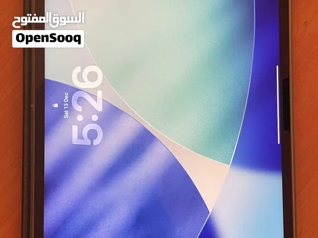 Apple iPad 128 GB in Tripoli