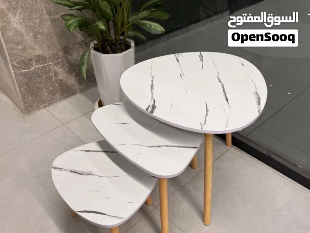 طاولات منزلية