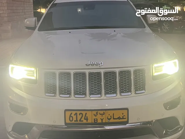 Jeep Grand Cherokee 2014 in Dhofar