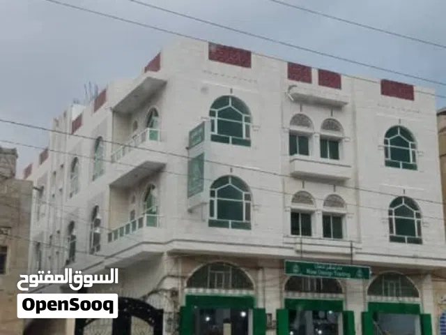 عماره تجاريه استثمارية  علا الشارع العام حده