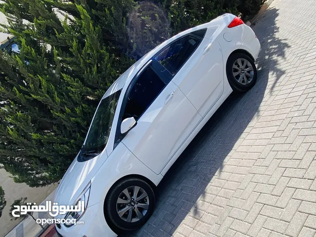 هونداي اكسنت 2020/ بصمه /فل اضافات / دهان الشركه بالكامل