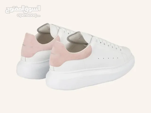 Alexander McQueen Alexander McQueen White/Pink Oversized Sneaker