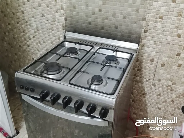 للبيع عدد 2 طباخ فرن وعادي
