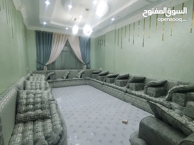 350 m2 4 Bedrooms Apartments for Rent in Sana'a Bayt Baws