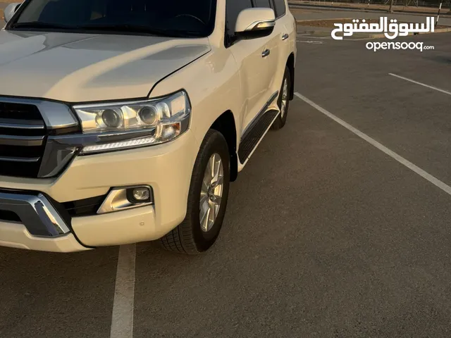 للبيع لاند كروزر VXR 5.7 خليجي