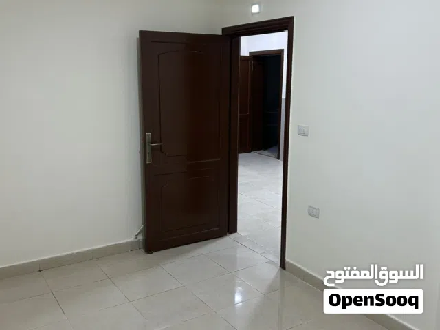 شقة شبه ارضية للإيجار بشفا بدران قرب دوار التطبيقية