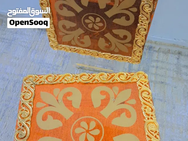 4طاولات ضيافه تتسفط لا تشغل حيز استخدام قليل جدا بحاله ممتازة