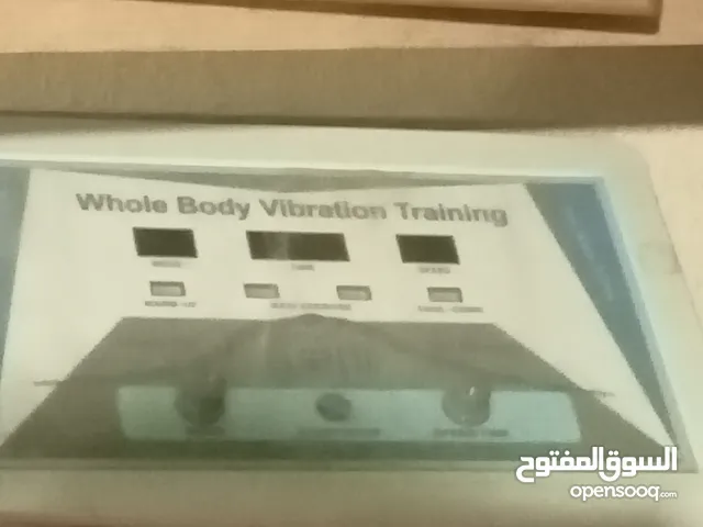 Full body vibration machine