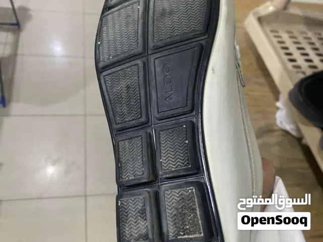 42.5 Casual Shoes in Al Ahmadi
