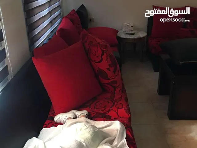 شقه مفروشه للايجار شارع الجامعه  120م الطابق الثاني