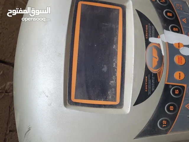 جهاز مشي مستعمل نظيف الاله فيه الدينامو خربان فقط