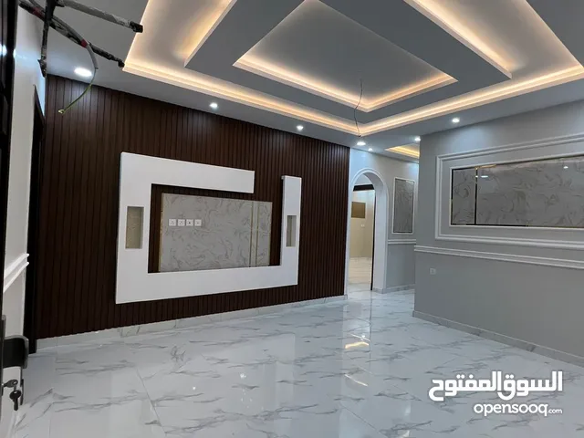 180m2 5 Bedrooms Apartments for Sale in Jeddah Hai Al-Tayseer