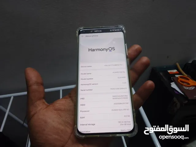 Huawei P40 Pro Harmony OS with gaming case