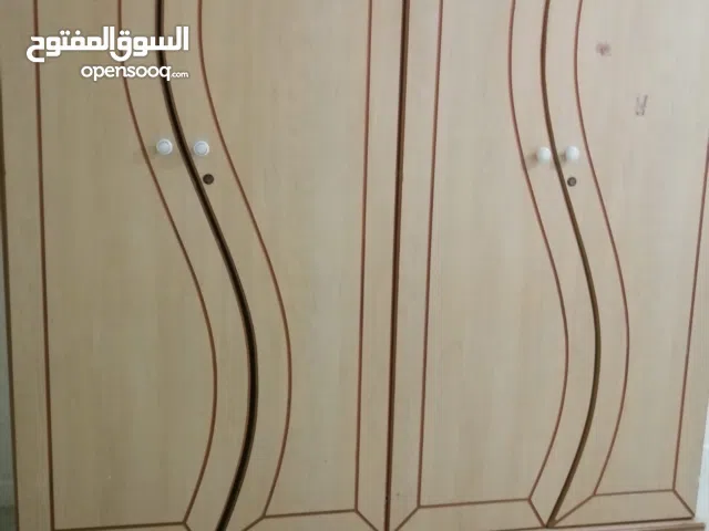 خزانه ملابس بيعه مستعجله ب 300