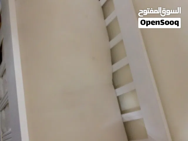 سرير بيبي شبه جديد