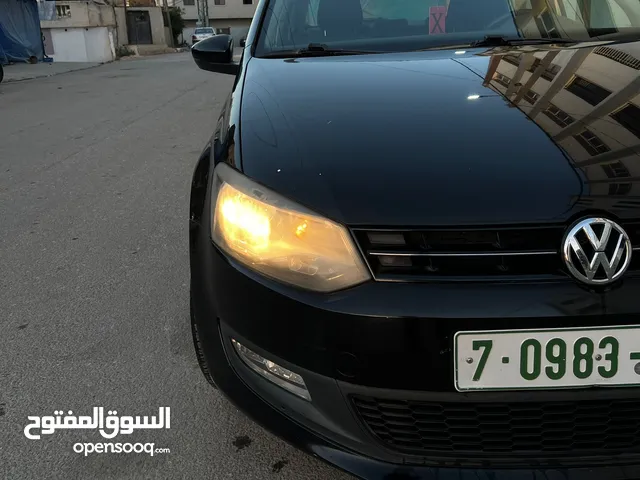 بولو 1400 جير عادي بحالة ممتازة ودهان شركة ترخيص 2014