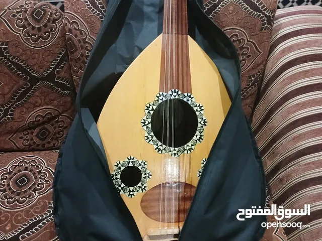 عود مصري جديد للبيع +ريشه+شنطه
