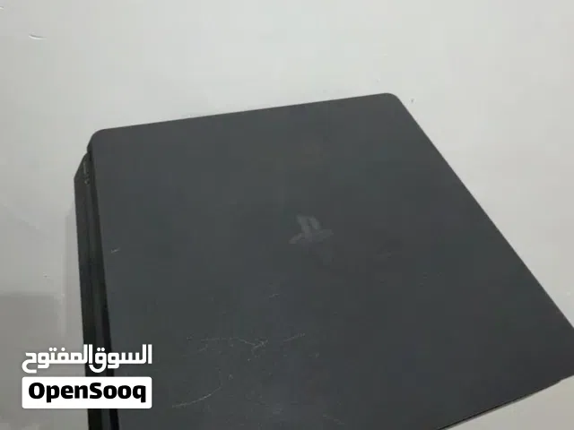بلي فور سلم للبيع مستعمل استعماله نضيف حجم ذاكرته 500 مع جوستك عدد واحد