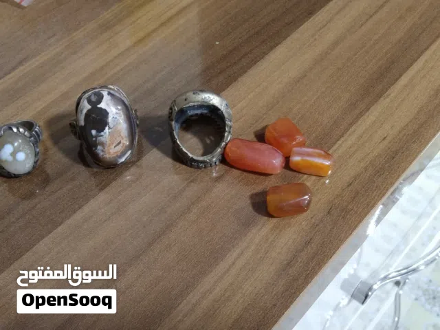 محبسين وحجرات كلهن   ماعدي توصيل