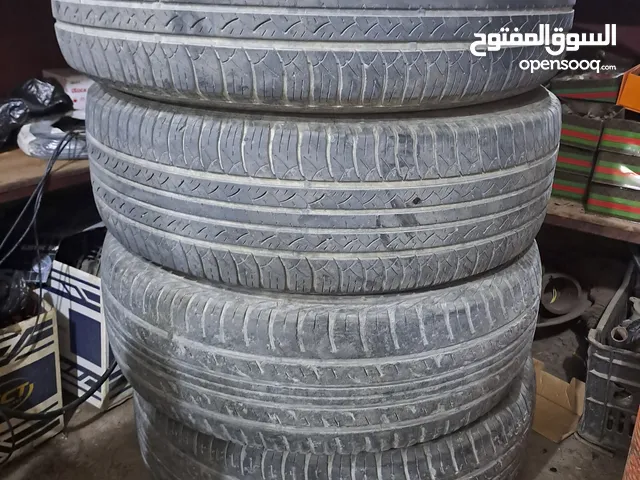 اربع تايرات للبيع