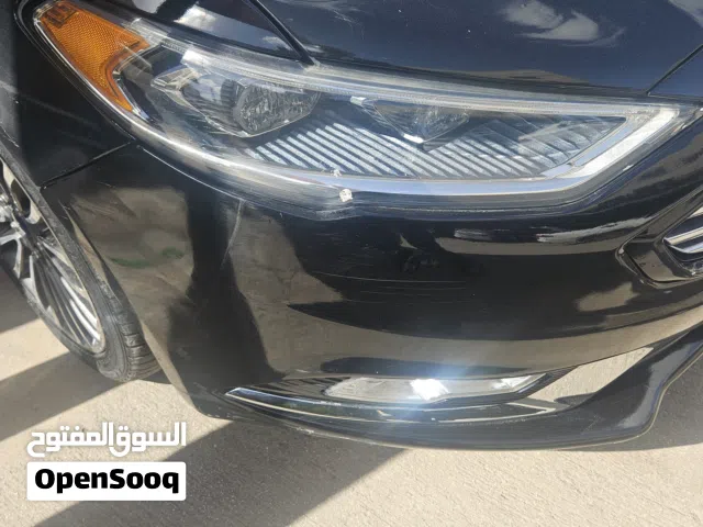 ضو امامي يمين فورد فيوجن تيتانيوم 2017